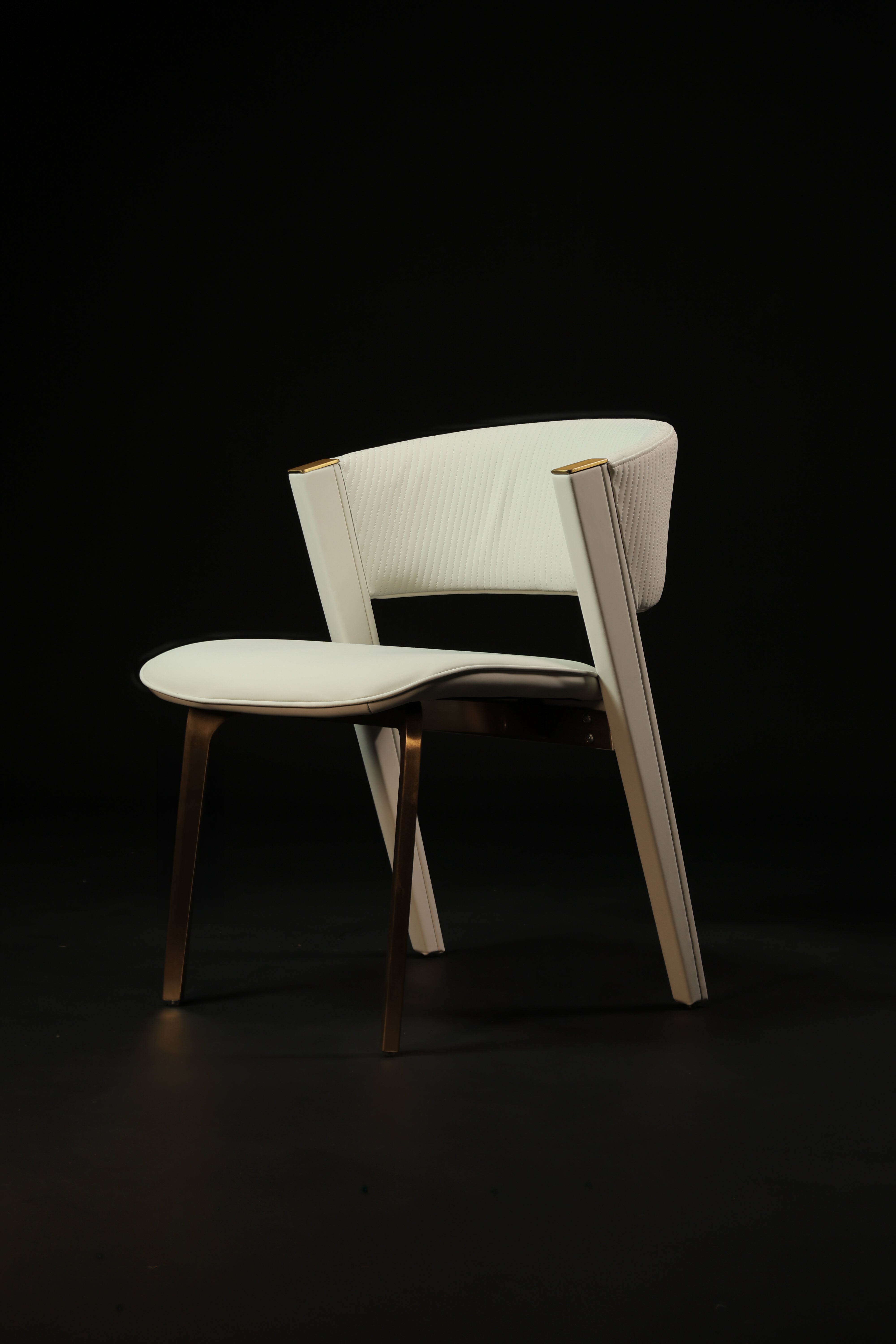 Amora Chair